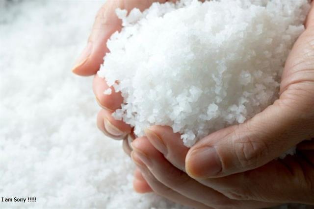 Bổ sung muối trong ao nuôi tôm: Giải pháp cân bằng môi trường và tăng cường sức khỏe