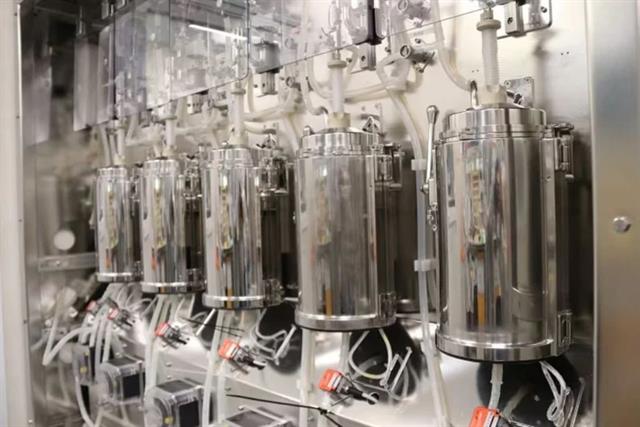 "Nuôi" cá, tôm trong lò phản ứng sinh học - cơ hội cho startup Việt