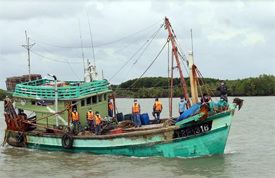 Không để tàu cá nước ngoài qua vùng biển Việt Nam đánh bắt cá