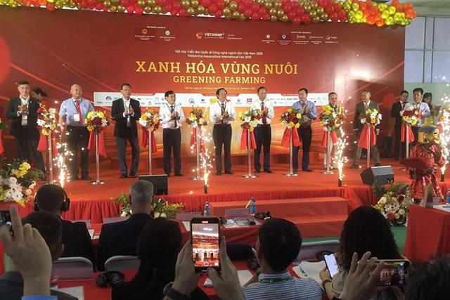 Khai mạc VietShrimp 2025 “Xanh hóa vùng nuôi” với hơn 200 gian hàng
